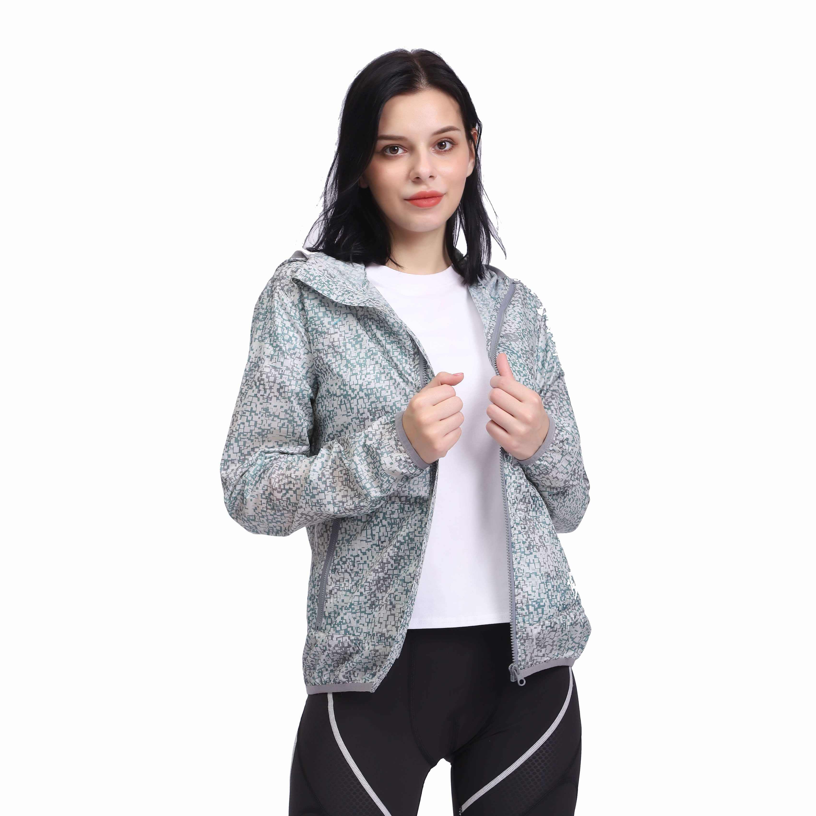 Women's Lightweight Thin Waterproof Windbreaker Jackets for Outdoor Activities